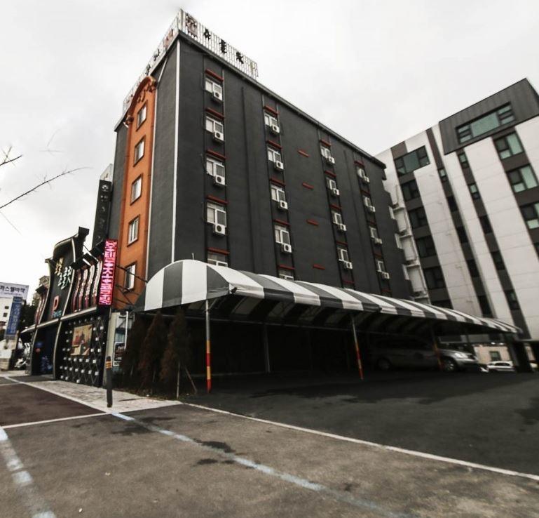 Chocolate Hotel Gwangju Metropolitan City ภายนอก รูปภาพ